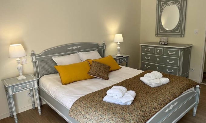 Parigne-lʼEveque House | Gite Spacieux au Calme à 10 min du Mans