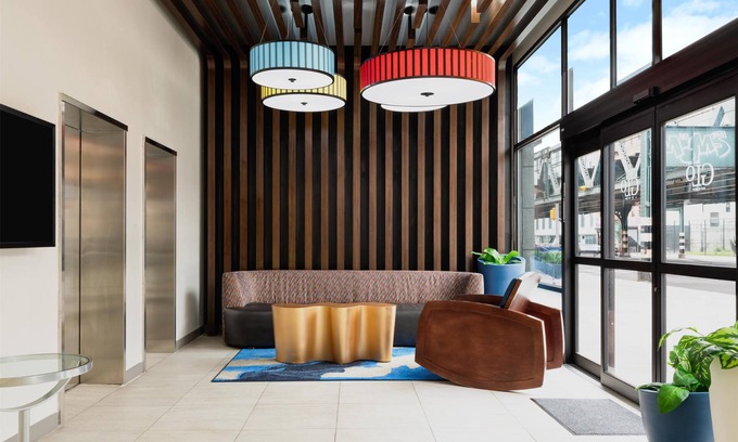 West Bronx Hotel | GLō Best Western Bronx NYC