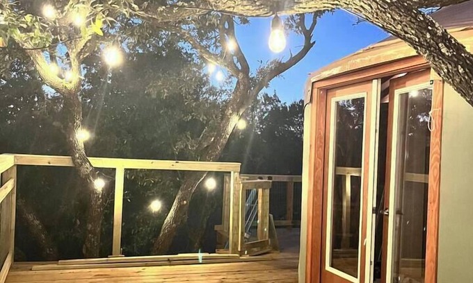 Gatesville Cabin | Glamping Escape in Coryell County, Rustic Hill Country Glamping