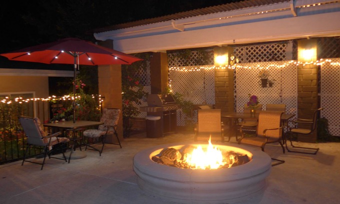 Glenwood House | Glenwood Cottage: Your Own Private Resort