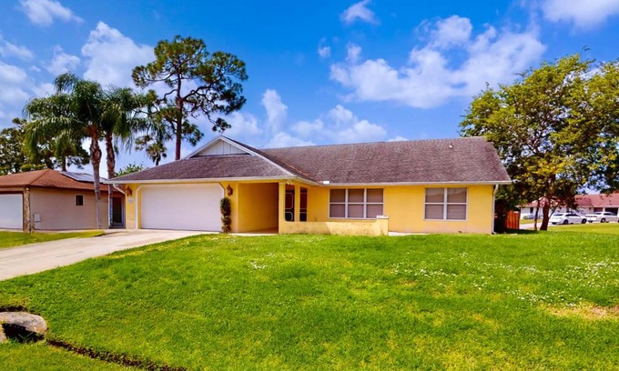 Port Saint Lucie House | Glenwood Hideaway