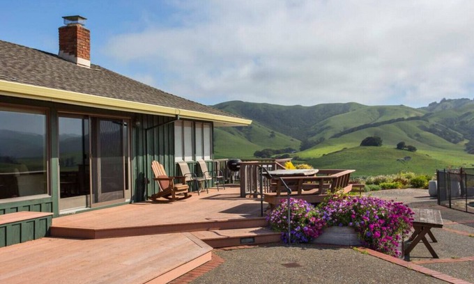 Nicasio House | Gma`s Ranch House | Nostalgic Charm, Surreal Views