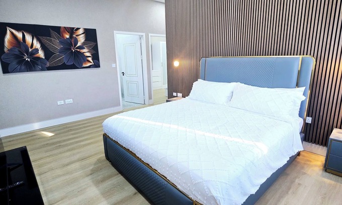 St. George's Apartment | Golden Pear Villa-MSV Mammee Apple Suite- Spectacular panoramic views of Grenada