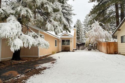 Al Tahoe House | Golden Pine Lodge