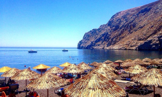 Agia Paraskevi House | Golden Sunrise Suites - Santorini Superior Suite