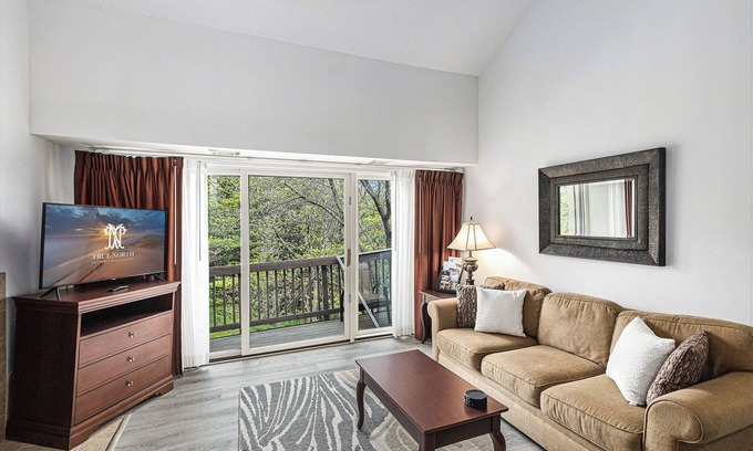 Acme Condo | ⛳ Golf View Retreat @ Grand Traverse Resort | 2 King Suites + Loft + Champagne Welcome ➠ 5569