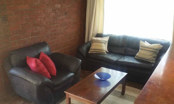Harare East House | Gondo Hill Cottage Upmarket Borrowdale Tranquile, Mature Garden and Fresh Air.