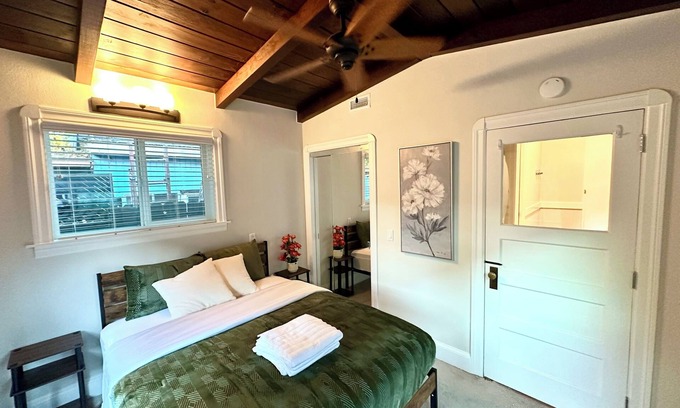 Fair Oaks House | Gorgeous 4-bedroom house in Menlo Park