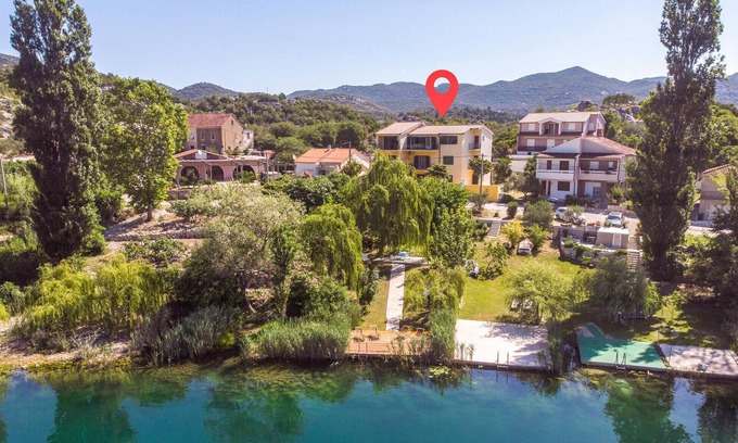 Ploce Apartment | Gorgeous apartment in Bacina