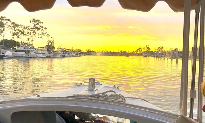 Harbor House | Gorgeous Exec Home - Don't miss it. Pristine, Tranquil, AC, parking, dog ok!