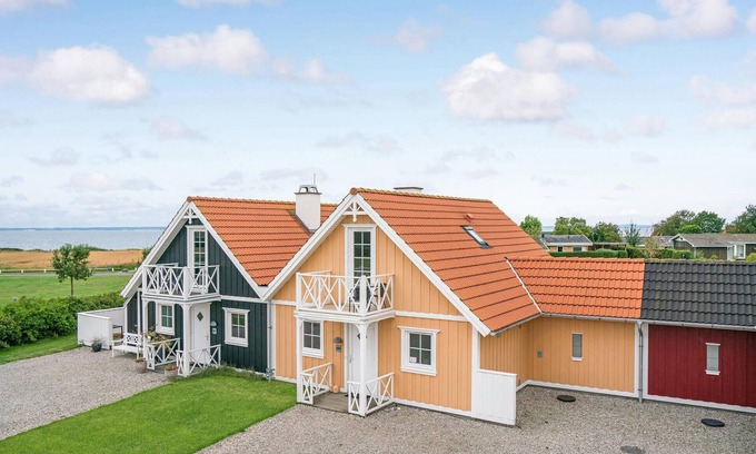 Middelfart House | Gorgeous home in Brenderup Fyn