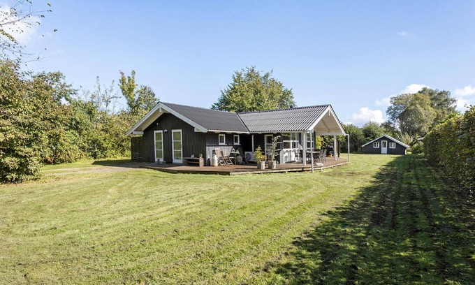 Østerskov House | Gorgeous home in Humble with sauna