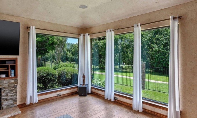 Cross Creek East House | Gorgeous View Peaceful 3Bd/2Ba Pet-Friendly Home in Family-Friendly Neighborhood