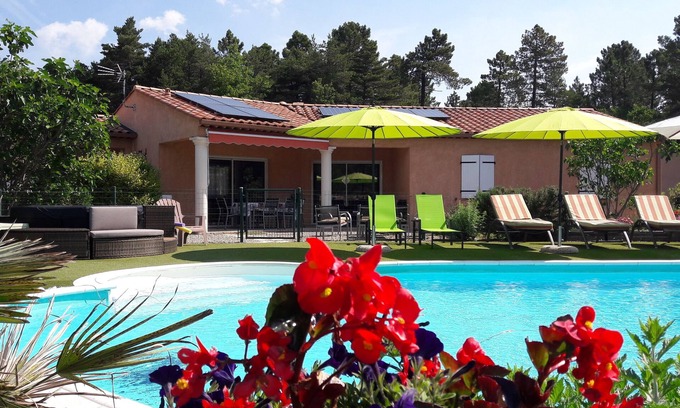 Regusse Villa | GORGES DU VERDON 30 MN, 3 BED VILLA. HEATED POOL, IDEAL FAMILY/FRIENDS