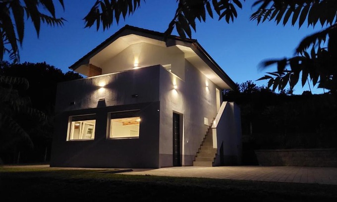 Metlika House | Grajsko