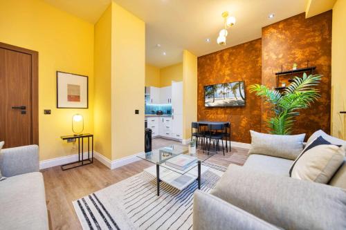 City Centre Glasgow Apartment | Grand Central Station 2 Bed Apartment A1