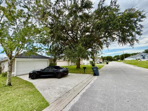 Haines City House | Grand Deluxe Pines 3BR Pool Home near Disney