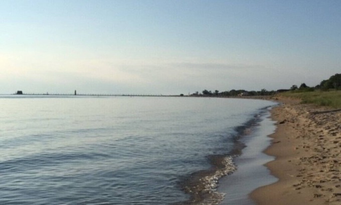 Grand Haven Cottage | Grand Haven Beach Cottage#56 Best Location in Grand Haven.1/2 mile south of pier