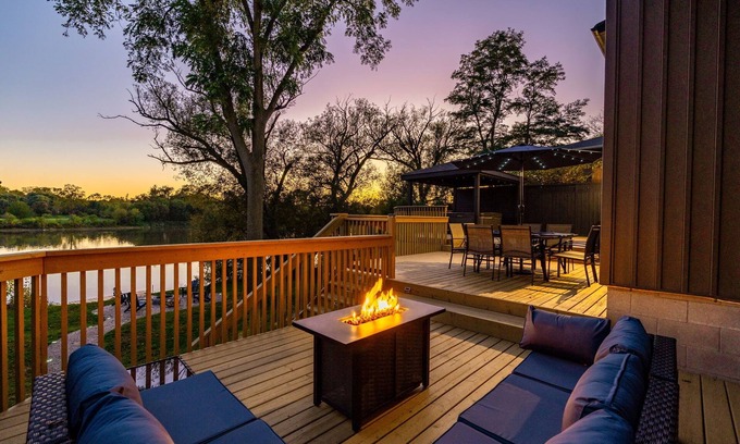Caledonia House | Grand River Retreat- Cozy Caledonia home with hot tub & river access