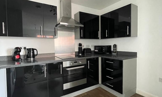 Wolverhampton Apartment | Grand Station Suite