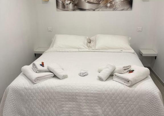 Saint-Tropez City Centre Apartment | Grand studio neuf à 50 m du port