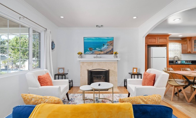 Mid Central House | ★GRATYFYING ABODE 3B2B WITH QUEEN BEDS★