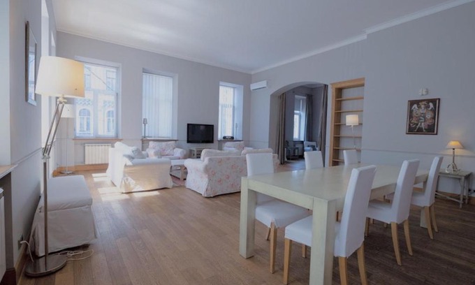 Podil Apartment | Great 144 sq.m. apartment in the center of Kyiv