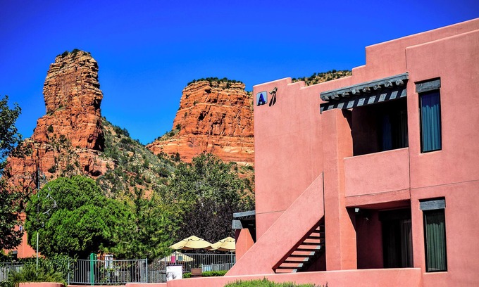 Oak Creek Resort | Great Amenities for Groups! 3 Serene Units, Pool, Close to Sedona Trail Zen