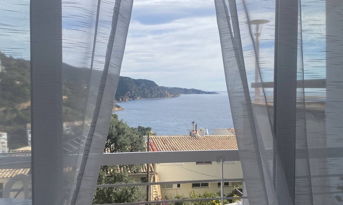 Tossa de Mar House | Great Apartment Next to the Sea