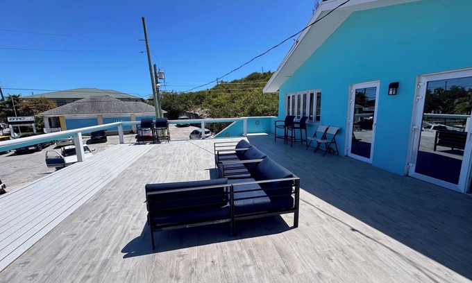 George Town Apartment | Great Location 3-bedroom apartment in Georgetown - Exuma with WiFi, AC.
