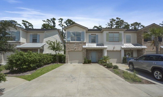 Epworth Acres Condo | Great location. Easy off the island. 2 miles to beaches & pier/village area.