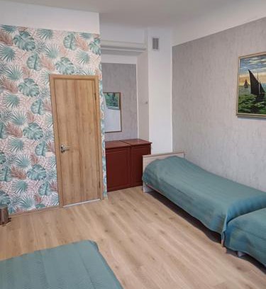 Klaipeda House | Green Oaks Private Rooms with Private Shower