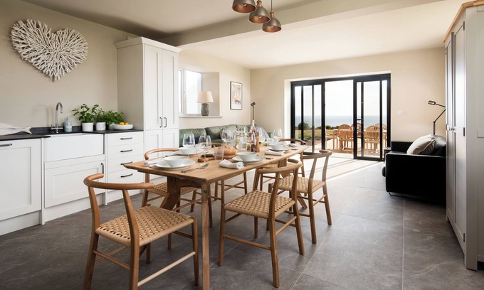 Berwick-upon-Tweed Cottage | Gregor's Cottage: Best coastal view, luxury inside