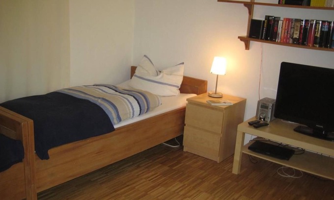 Gaarden-Sud - Kronsburg Apartment | Guest apartment, first floor (No. 01) - Klähn guest apartments