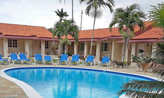 Playa Chiquita Apartment | Guest-friendly hotel room, pool/TV/billiard/AC, free breakfast/shuttle bus!