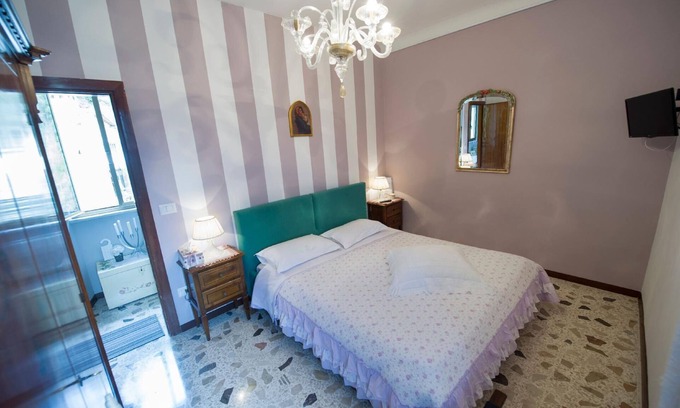 Marsia House | Guest room with Wi-Fi