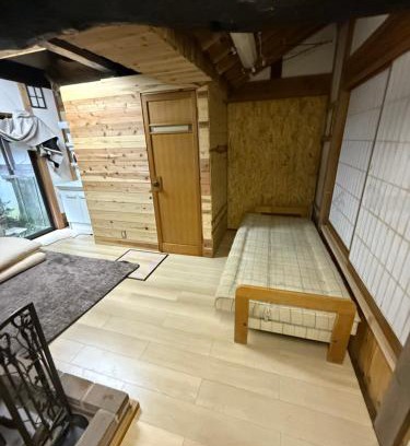 Aki Ward House | guesthouse 古民家の宿屋千鶴 1階2号室部屋貸し