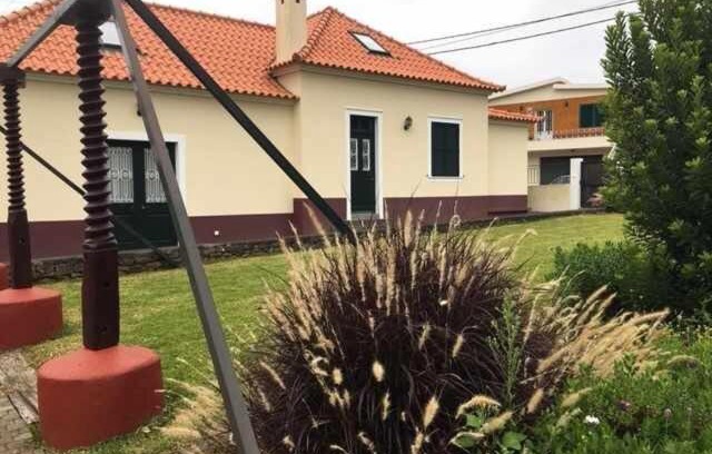 Porto da Cruz House | GuestReady - Casa Avó Alice