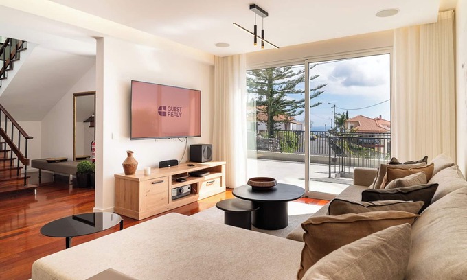 Imaculado Coracao de Maria House | GuestReady - Lush Stay in Funchal