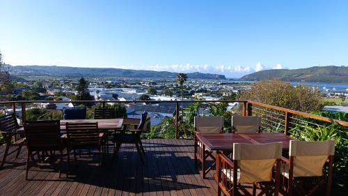 Knysna Bed & Breakfast | Guinea Fowl Lodge - Lagoon & Heads View B&B, Central Knysna