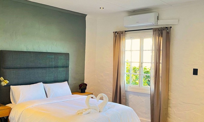 Knysna Bed & Breakfast | Guinea Fowl Lodge