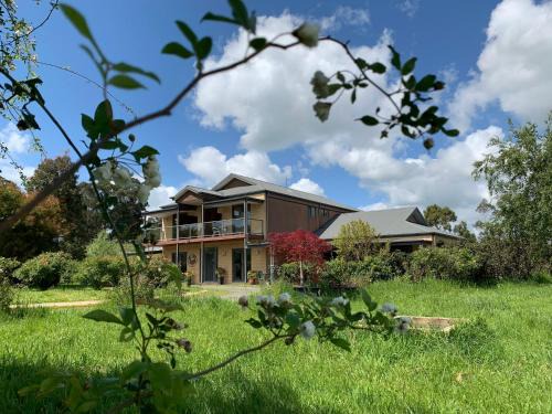 Labertouche House | Gypsy Creek Retreat