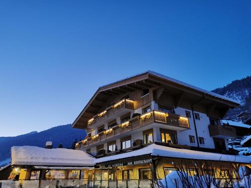 Le Grand-Bornand Hotel | Hôtel-Chalet Les Ecureuils Restaurant, Spa, Sauna, Garage