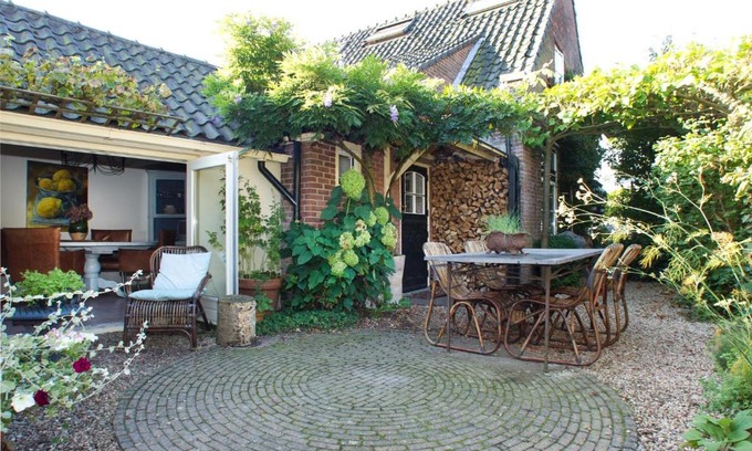 Municipality of Huizen Apartment | Hövell