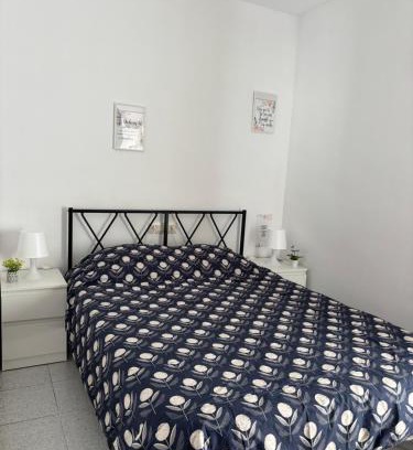 Olot House | Habitación con baño compartido