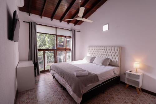 Asuncion House | Habitación con vista a la terraza