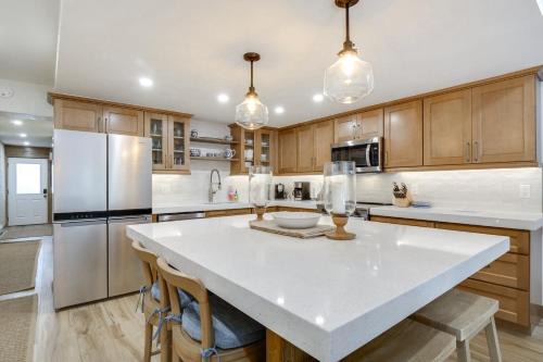 Breckenridge Apartment | Half-Mi to Main Street Breck All-Season Escape!