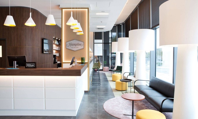 Berg am Laim Hotel | Hampton by Hilton Munich City Center East