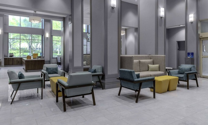 Crystal City Hotel | Hampton Inn & Suites Arlington Crystal City DCA