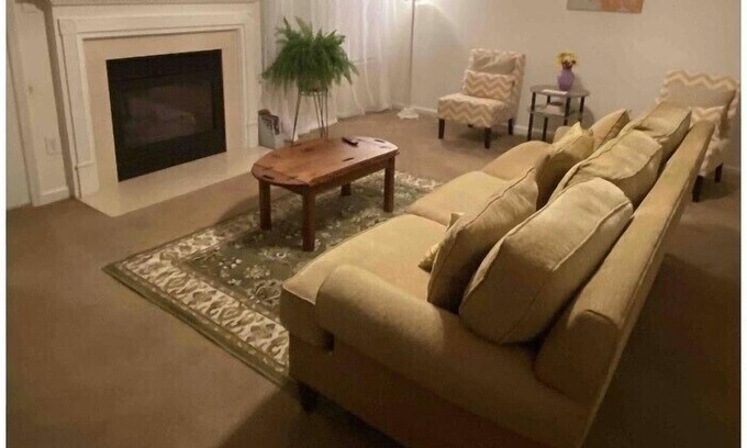 Hampton House | Hampton’s Finest 2023 and Beyond comfy rancher that feels like home!